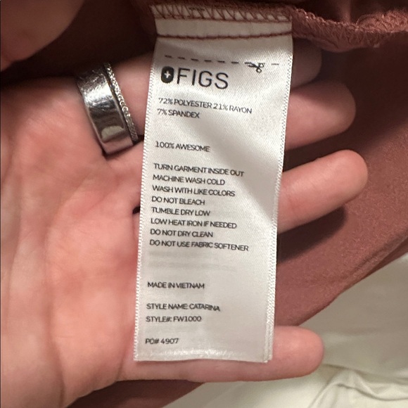 FIGS Catarina One-Pocket Scrub Top Mauve - Picture 5 of 5